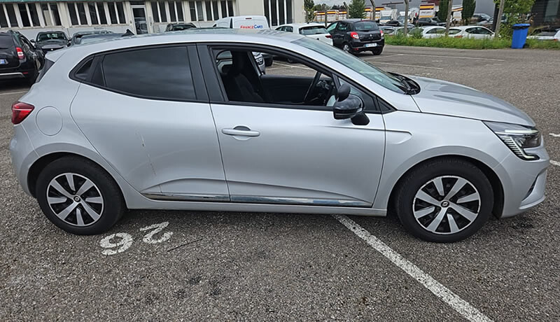 Renault Clio V 1.5dci 100 cv  EVOLUTION auto école grise