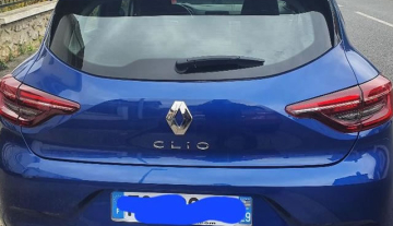 galerie2-clio5bleu-dci-04-06-23.jpg