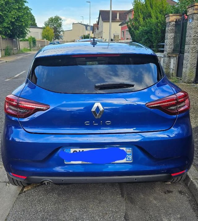gallerie2-clio-bleu-29-05-2024-c.jpg